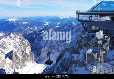 Neue Seilbahn, Seilbahnstation an der Zugspitze, Garmisch-Partenkirchen, Bayern Stockfoto