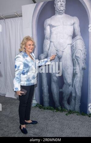 New York, Usa. 08. Mai 2023. Candice Bergen besucht die Premiere von „Book Club: The Next Chapter“ im AMC Lincoln Square Theater in New York City. Kredit: SOPA Images Limited/Alamy Live News Stockfoto