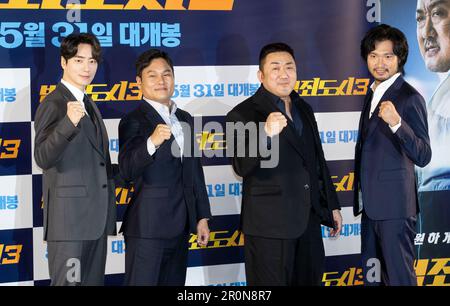 Seoul, Südkorea. 9. Mai 2023. (L bis R) südkoreanischer Schauspieler Lee Joon-Hyuk, Regisseur Lee Sang-yong, Schauspieler Ma Dong-Seok und japanischer Schauspieler Munetaka Aoki, Fotoaufruf für den Film "The Roundup: No way out" Pressekonferenz im Megabox Cinema in Seoul, Südkorea am 9. Mai 2023. Der Film wird am 31. Mai eröffnet. (Foto: Lee Young-ho/Sipa USA) Guthaben: SIPA USA/Alamy Live News Stockfoto