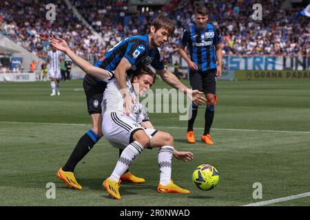 Bergamo, Italien. 7. Mai 2023. Italien, Bergamo, Mai 7 2023: Nicolo Fagioli (Juventus Mittelfeldspieler) kämpft in der ersten Hälfte während des Fußballspiels ATALANTA BC gegen JUVENTUS FC um den Ball, Serie A Tim 2022-2023 day34 Gewiss Stadion (Kreditbild: © Fabrizio Andrea Bertani/Pacific Press via ZUMA Press Wire) – NUR REDAKTIONELLE VERWENDUNG! Nicht für den kommerziellen GEBRAUCH! Stockfoto