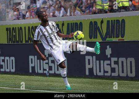 Bergamo, Italien. 7. Mai 2023. Italien, Bergamo, Mai 7 2023: Samuel iling-Junior (Juventus Striker) Ballkontrolle in der ersten Halbzeit während des Fußballspiels ATALANTA BC vs JUVENTUS FC, Serie A Tim 2022-2023 day34 Gewiss Stadion (Kreditbild: © Fabrizio Andrea Bertani/Pacific Press via ZUMA Press Wire) NUR REDAKTIONELLE VERWENDUNG! Nicht für den kommerziellen GEBRAUCH! Stockfoto