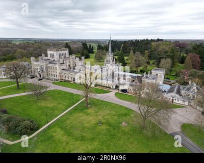 Ashridge House Hertfordshire UK Drohne aus der Vogelperspektive im Frühling Stockfoto