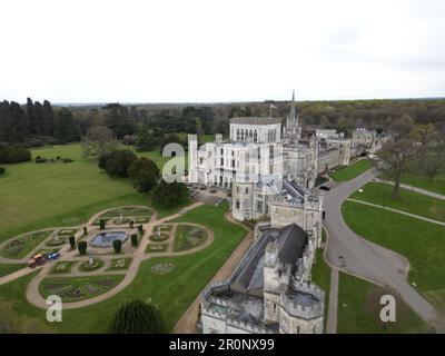 Ashridge House and Gardens Hertfordshire UK Drohne aus der Vogelperspektive im Frühling Stockfoto