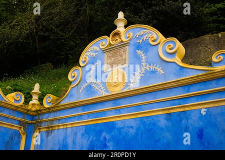 Detail des oberen Teils des Sabuga-Brunnens in Sintra Stockfoto