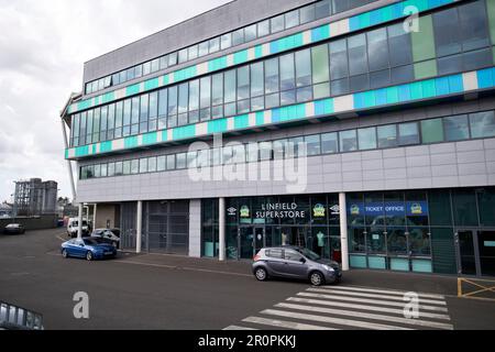 linfield Superstore im Windsor Park, Nordirland, Fußballstadion und Heimstadion des Linfield FC Belfast, Nordirland, großbritannien Stockfoto