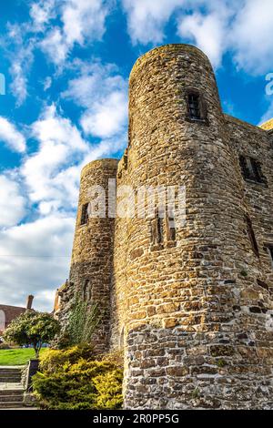 Rye Castle Museum - mittelalterlicher Ypern Tower aus dem 14. Jahrhundert, Rye, East Sussex, England, Großbritannien Stockfoto