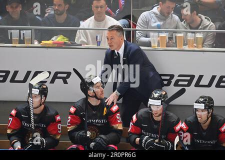 München, Deutschland. 09. Mai 2023. National Coach Harold KREIS (GER) auf der Bank. Deutschland (GER)-USA Eishockey-Nationalmannschaft, Länderspiel am 9. Mai 2023 in München testen? Kredit: dpa/Alamy Live News Stockfoto
