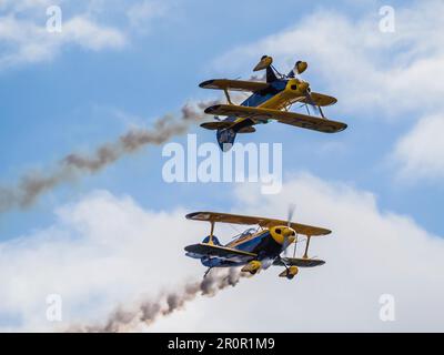 Die Trig Aerobatic Team über Biggin Hill Airport fliegen Stockfoto