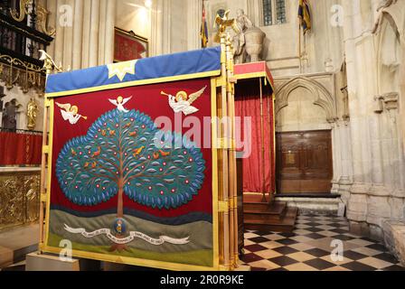 Salbenscheibe in Westminster Abbey, die am 6. 2023. Mai für den heiligsten Moment der Krönung, die Salbung von König Karl III, in London, Großbritannien, verwendet wurde Stockfoto