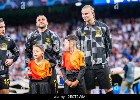 Madrid, Spanien. 09. Mai 2023. Erling Haaland (Manchester City) und Kyle Walker (Manchester City) während des Fußballspiels zwischen Real Madrid und Manchester City, gültig für das Halbfinale der UEFA Championâ&#x80;&#X99;s League, die am Dienstag, den 09. Mai 2023 im Bernabeu Stadion in Madrid, Spanien, gefeiert wurde. Gutschrift: Independent Photo Agency/Alamy Live News Stockfoto