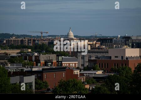 Washington, USA. 09. Mai 2023. Eine allgemeine Ansicht der USA Capitol Building, aus der Ferne gesehen, in Washington, DC, am Dienstag, den 9. Mai, 2023. (Graeme Sloan/Sipa USA) Kredit: SIPA USA/Alamy Live News Stockfoto