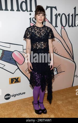 Los Angeles, USA. 09. Mai 2023. Lizzy Caplan nimmt an der Ankunft von Fleishman von FX Teil, der am 9. Mai 2023 in der Directors Guild of America (DGA) in Los Angeles, Kalifornien, in Schwierigkeiten ist. (Foto: Corine Solberg/SipaUSA) Guthaben: SIPA USA/Alamy Live News Stockfoto