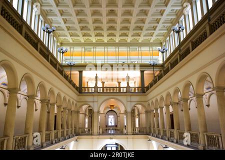 Zürich, Schweiz - 14. November 2019: Das Innere der ETH Zürich. Es ist eines der renommierten Institute Stockfoto