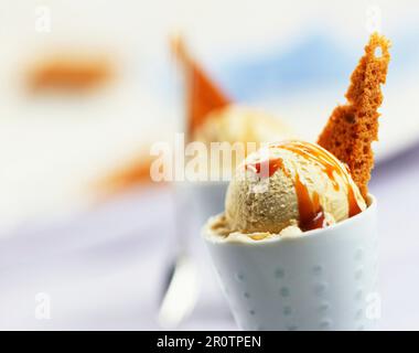 Vanille und Karamell Eis Stockfoto