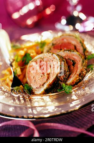 Lammfilet in milder würziger Kräuterkruste Stockfoto