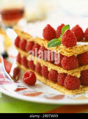 Himbeer-Mille-feuille Stockfoto