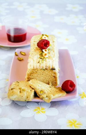 Eiscreme-Nougat mit Pistaziengeschmack Stockfoto