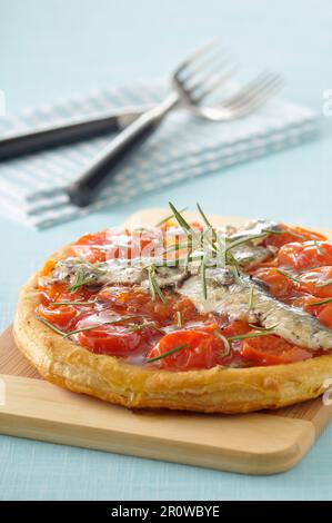 Sardinen und Tomaten Tatin Tarte Stockfoto