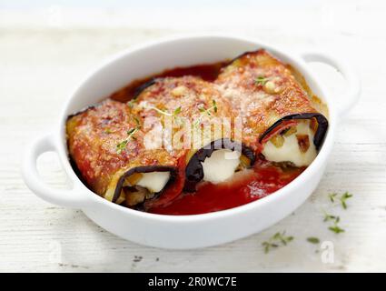 Auberginen und Mozzarella cannelloni Stockfoto