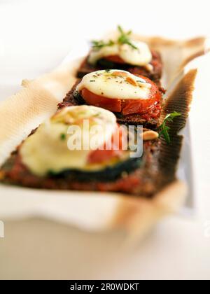 Getoastete Sandwiches im Pizzastil Stockfoto