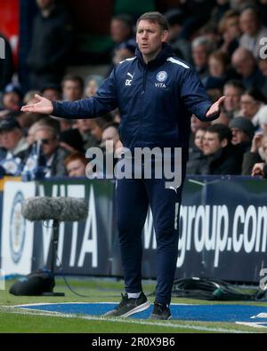 Stockport County Manager Dave Challinor reagiert während des Sky Bet League 2-Spiels in Edgeley Park, Stockport. Foto: Montag, 8. Mai 2023. Stockfoto