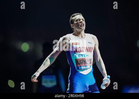 Karsten Warholm schreit zu Beginn der 400m Hürden bei der Leichtathletik-Weltmeisterschaft 2019 in Doha. Stockfoto