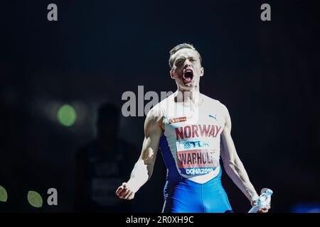 Karsten Warholm schreit zu Beginn der 400m Hürden bei der Leichtathletik-Weltmeisterschaft 2019 in Doha. Stockfoto