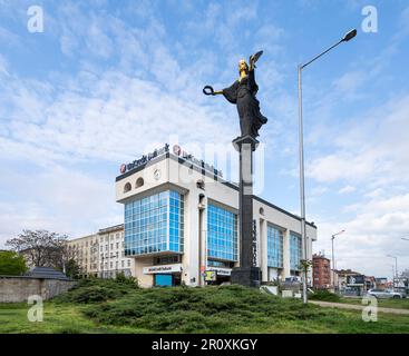 Sofia, Bulgarien. Mai 2023. Statue der Sveta Sofia auf dem Boulevard Todor Alexandrov im Stadtzentrum Stockfoto