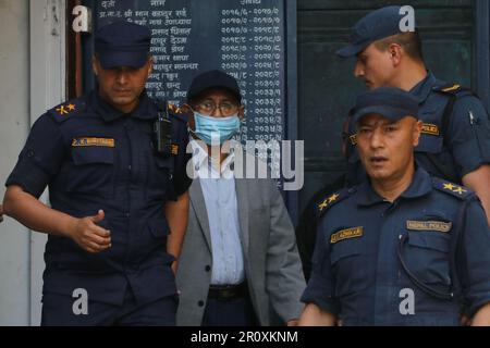 Kathmandu, Nepal. 10. Mai 2023. Am 10. Mai 2023 in Kathmandu, Nepal. polizeibeamte haben den ehemaligen Innenminister Bal Krishna Khand festgenommen, der für den gefälschten bhutanischen Flüchtlingsbetrug verantwortlich war. (Foto: Abhishek Maharjan/Sipa USA) Guthaben: SIPA USA/Alamy Live News Stockfoto