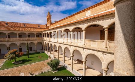 Palast von Juan II, Kloster von Nuestra Señora de Gracia, Madrigal de las Altas Torres, Ávila, Kastilien-Leon, Spanien, Europa Stockfoto