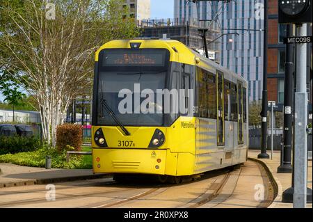 Straßenbahn Manchester Metrolink durch den Großraum Manchester, England. Stockfoto