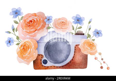 Retro-Fotokamera mit Mohnblumen-Aquarellgemälde für Postkartendesign. Vintage-Fotografen-Objektiv mit traditionellem Blumenverzierung Stockfoto