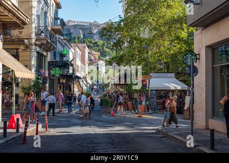 Das lebhafte Viertel Monastiraki im historischen Zentrum von Athen Stockfoto