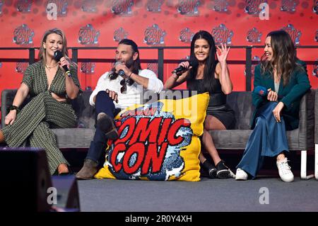 Chelsey Reist, Zach McGowan, Luisa d'Oliveira und Marie Avgeropoulos auf der German Comic Con Frühjahrsausgabe in der Messe Dortmund. Dortmund, 06.05.2023 Stockfoto