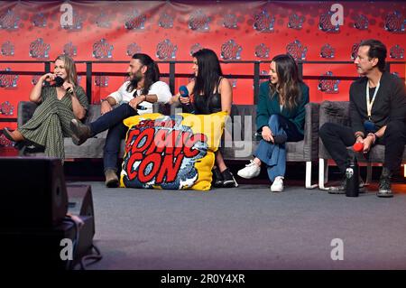 Chelsey Reist, Zach McGowan, Luisa d'Oliveira, Marie Avgeropoulos und Henry Ian Cusick auf der German Comic Con Frühjahrsausgabe in der Messe Dortmund. Dortmund, 06.05.2023 Stockfoto