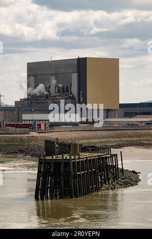 Das Kernkraftwerk Heysham 1 liegt an der Küste von Lancashire, England Stockfoto