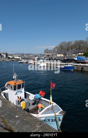 Der hübsche Hafen in Castletown am südlichen Ende der Isle of man ist ein schöner Ort zum Wandern und Entspannen Stockfoto