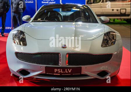 Riga, Lettland, 28. April 2023: Karma Revero Luxus-Hybrid-Supersportwagen auf der Riga Motor Show vorgestellt Stockfoto