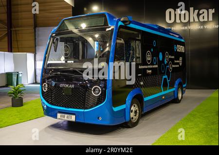 Riga, Lettland, 28. April 2023: E-Bus Otokar e-Centro C auf der Riga Motor Show ausgestellt Stockfoto
