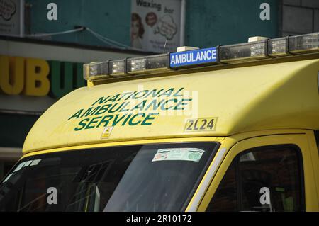 Limerick City, Irland. 9. Mai 2023. In einem Streit, der durch ein schlechtes Management verursacht wurde, stimmten die SIPTU-Mitglieder des nationalen Krankenwagens (NAS) mit überwältigender Mehrheit für einen Streik. Kredit: Karlis Dzjamko/Alamy Live News Stockfoto