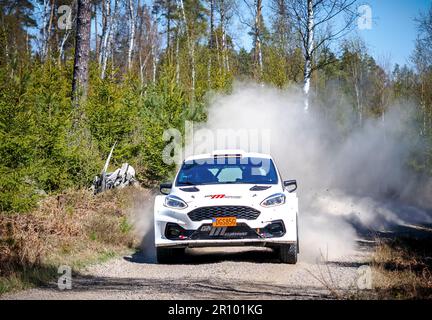 Tingsryd, Schweden, 10. Mai 2023 MRF Tyres Dealer Team und Team GN Motorsport während der Tests vor der FIA European Rally Championship in Polen. Dennis Radstrom mit Beifahrer Johan Johansson Credit: PEO Mšller/Alamy Live News Stockfoto