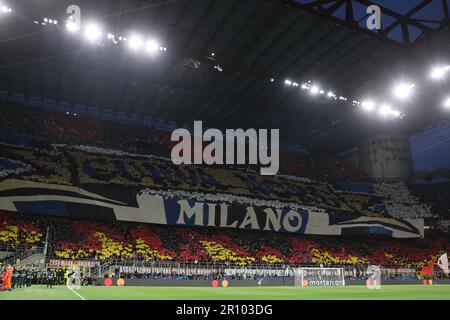 Mailand, Italien. 10. Mai 2023. Fans des FC Internazionale während des Halbfinale 1.-Bein-Fußballspiels der UEFA Champions League 2022/23 zwischen dem AC Mailand und dem FC Internazionale im San Siro Stadium, Mailand, Italien, am 10. Mai 2023 Guthaben: Live Media Publishing Group/Alamy Live News Stockfoto