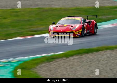 Monza, Italien. 10. Mai 2023. Ferrari 488 GTE am Testtag der Weltausdauermeisterschaft am 10. Mai 2023 in Autodromo Nazionale Monza, Italien Photo Alessio Morgese / E-Mage Credit: Alessio Morgese/Alamy Live News Stockfoto