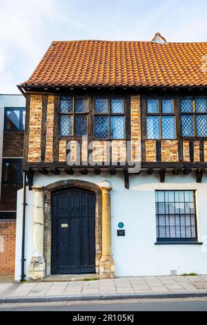 Historisches Woolmarket House aus dem 15. Jahrhundert in King's Lynn, Norfolk, England, Großbritannien Stockfoto