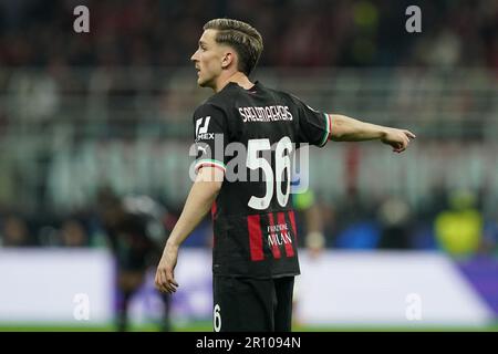 Mailand, Italien. 13. Januar 2019. Alexis Saelemaekers vom AC Mailand während des Halbfinalspiels der UEFA Champions League auf der ersten Etappe zwischen dem AC Mailand und dem FC Internazionale am 10. Mai 2023 im Stadio Giuseppe Meazza, Mailand, Italien. Kredit: Giuseppe Maffia/Alamy Live News Stockfoto