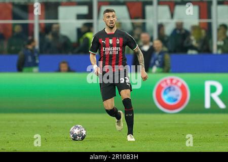 Mailand, Italien. 13. Januar 2019. Rade Krunic vom AC Mailand während des Halbfinalspiels der UEFA Champions League auf der ersten Etappe zwischen dem AC Mailand und dem FC Internazionale am 10. Mai 2023 im Stadio Giuseppe Meazza, Mailand, Italien. Kredit: Giuseppe Maffia/Alamy Live News Stockfoto