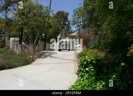 Los Angeles, Kalifornien, USA 8. Mai 2023 Schauspieler Montgomery Clift und Schauspieler Dabney Coleman ehemaliges Haus in der 360 Kenter Avenue am 8. Mai 2023 in Los Angeles, Kalifornien, USA. Foto: Barry King/Alamy Stock Photo Stockfoto