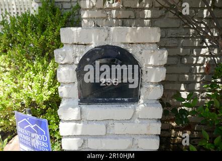 Los Angeles, Kalifornien, USA 8. Mai 2023 Schauspieler John Ritter und Schauspieler Robert Ardrey ehemaliger Wohnsitz/Nouse auf der 236 Tigertail Road am 8. Mai 2023 in Los Angeles, Kalifornien, USA. Foto: Barry King/Alamy Stock Photo Stockfoto