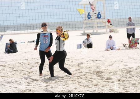 UAB März bis Mai Tournament Women's Beach Volleyball in Gulf Shores, Alabama, USA. Stockfoto