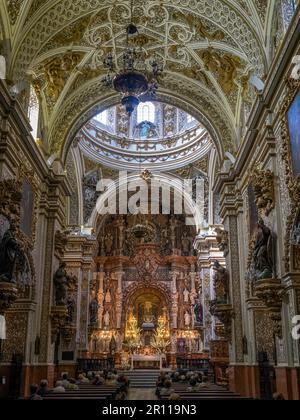 GRANADA, ANDALUSIEN, SPANIEN - MAI 7 : Basilika Nuestra Senora de las Angustias, schutzpatron von Granada in Granada, Spanien, am 7. Mai 2014. Stockfoto